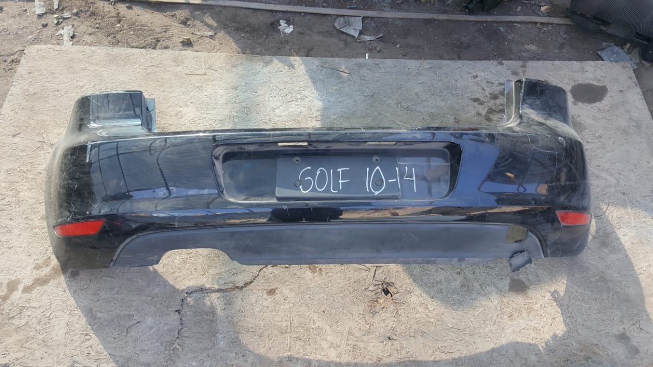 PARACHOQUES POSTERIOR VOLKSWAGEN GOLF 2010 AL 2014